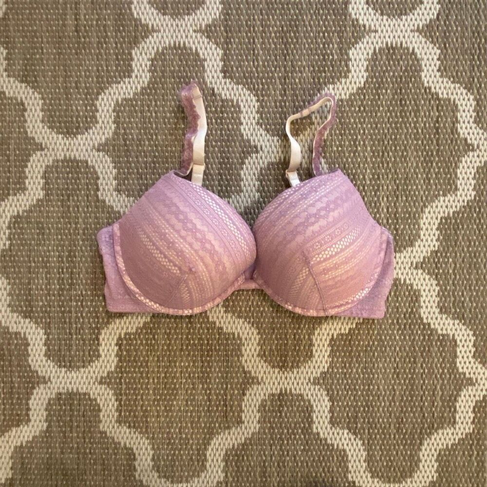 Victoria’s Secret push-up bra size 36DD